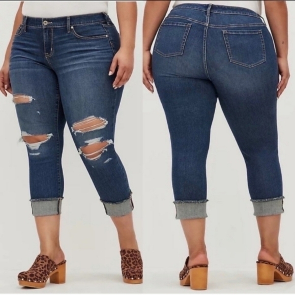 Torrid Boyfriend Cropped Jeans